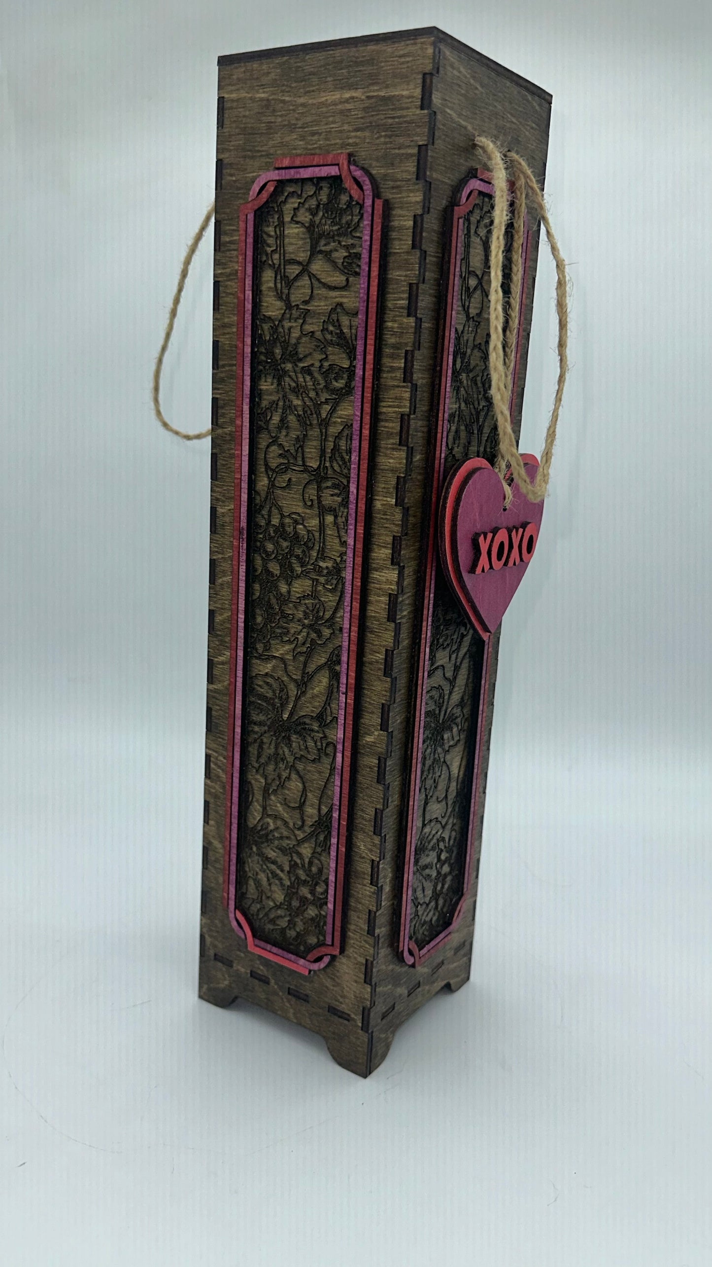 Original Heart Wood Wine box w/ Charm